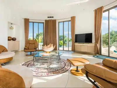 Villa 4 chambres avec vue montagne à Ban Tha Maphrao, Phuket