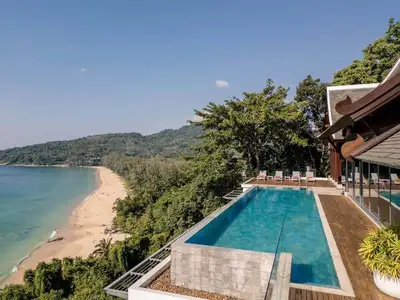 Élégante villa avec piscine 4 chambres vue mer à louer à Nai Thon