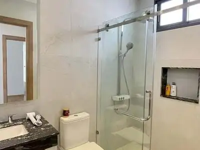 Élégante villa 5 chambres à louer à Koh Kaew – Emplacement de choix à Phuket