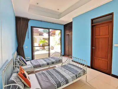 Spacieuse villa 7 chambres avec piscine privée et grand jardin à Thalang