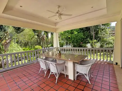 Spacieuse villa 7 chambres avec piscine privée et grand jardin à Thalang