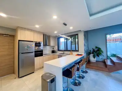 Élégante villa 4 chambres à louer à Bang Tao – Luxe paisible