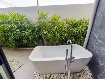 Élégante villa 4 chambres à louer à Bang Tao – Luxe paisible