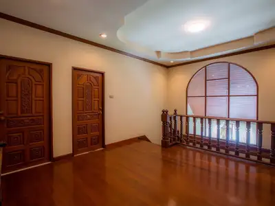 Villa de luxe de style resort 5 chambres à louer à Chalong, Phuket