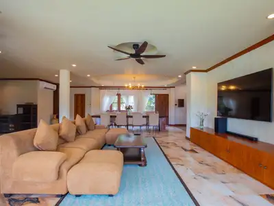Villa de luxe de style resort 5 chambres à louer à Chalong, Phuket