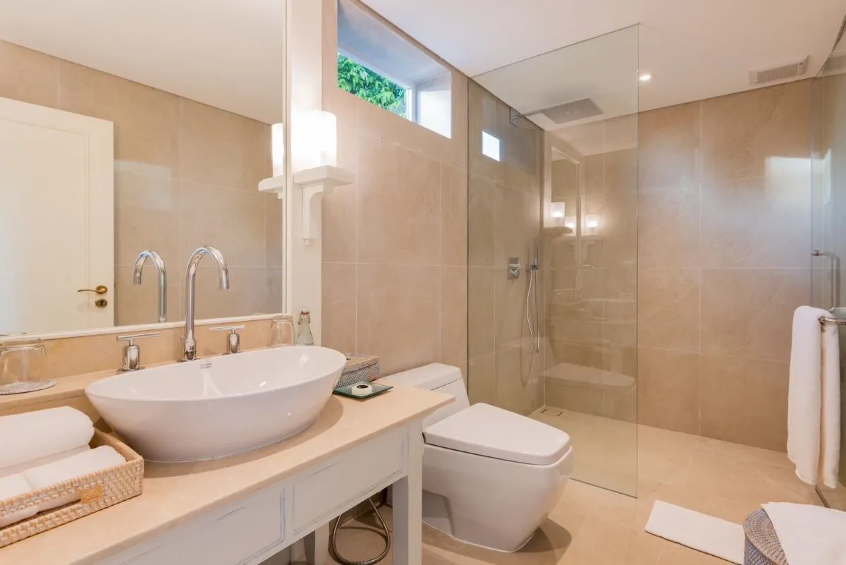 Superbe villa de luxe 3 chambres vue mer avec piscine privée à vendre à Choeng Thale, Phuket